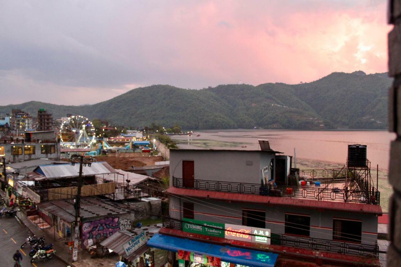 The Tranqulity Inn Pokhara Buitenkant foto